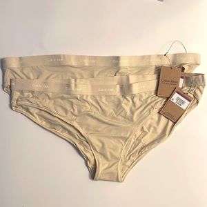 NWT Calvin Klein Women's Form to Body Bikini Panty 2X Two Pair